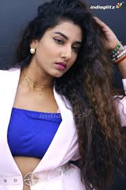 Vishnu Priya Photos - Bollywood Actress photos, images, gallery, stills and  clips - IndiaGlitz.com