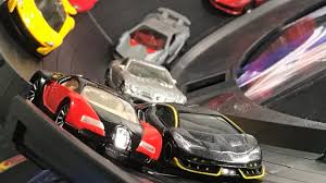 This is a hot wheels fat track double curve fast & furious vs police cars tournament race cops and robbers toy. Hot Wheels Hyper Car Fat Track Super Curve 3 Wide Crash Race Jonracer3 Youtube