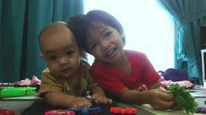 Anak yang berusia satu hingga dua tahun harus mempunyai hubungan mata / eye contact selama 10 saat. Faranina Anak Lambat Bercakap