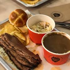 Round up the makan gang and head to beard brothers' to try their awesome meat platters, which come with a selection of beef brisket, pulled lamb, short ribs and roast chicken. Fotos Bei Beard Brothers Bbq Pg 01
