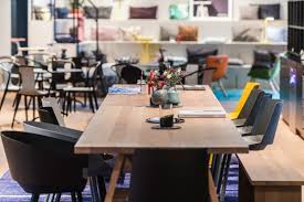Öffnungszeiten von wework in neuturmstrasse 5, 80331, münchen deutschland inklusive kontaktdaten wie adresse, telefonnummer, webseite, anfahrtsplan u.a. Coworking In Munchen Ein Selbstversuch Business User