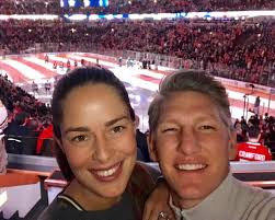 Clash of titans like ibrahimovic vs. Bastian Schweinsteiger Deleted A Post In Instagram Undelete All World