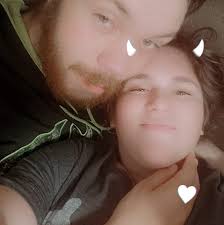 We just don't use it much and we're moving and getting something new. Has  plug ins in the center console thing. 2 usb and 2 house plugs. Both seats  recline and lay