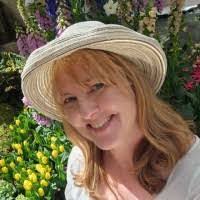 Amanda Lemanski's Instagram, Twitter & Facebook