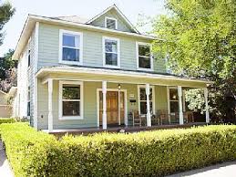 Vrbo Com 582274 Spacious Home In Downtown Merced Renting A House House Rental Vacation Home Rentals