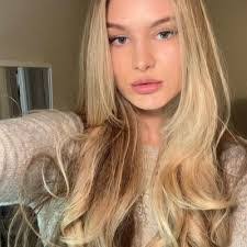 Angela Rulli's Instagram, Twitter & Facebook