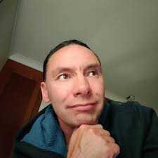 AstronautAbby hey,I am deaf my irish sign language to live in Dublin,  Ireland. eric molloy