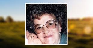 Donna Maki's Instagram, Twitter & Facebook