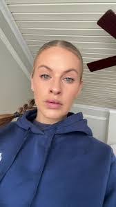 Heather Eckard's Instagram, Twitter & Facebook