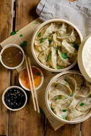 Der teig hat jetzt rund 160 g und wird in 16 stücke zu 10 g geteilt. Dreierlei Vegetarische Dumplings Dumplings Dampfen Und Fullen