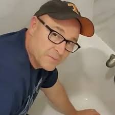 Bố ơi! Con phải làm thế nào?' gây sốt vì chia sẻ kinh nghiệm sống khi bị bố  mẹ bỏ rơi