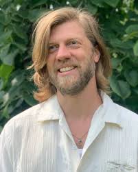 Zachary Gage's Instagram, Twitter & Facebook