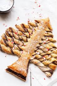 Nutella Christmas Tree Puff Pastry Crunchy And Super Indulgent A Show Stopping Treat That Everyone Will Love Ideal For Recipes Puff Pastry Recipes Nutella