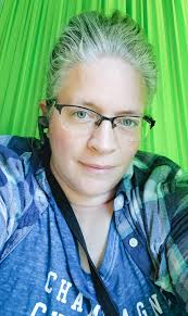 Hello everyone! I have spent the last 2 weeks reading all these beautiful  and inspirational posts and I figured it was time I stepped up with my  story. My name is Robin