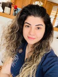 Lori Longwell's Instagram, Twitter & Facebook