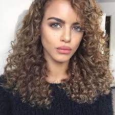 To subtly and effortlessly add definition to your curls, choose. Nada Adelle On Instagram Friyay Curly Hair Styles Paris Hair Curly Hair Styles Naturally