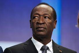 En avril 2006, le comité des droits de l'homme des nations unies a condamné le burkina faso pour refus d'enquêter sur les. Former Burkina Faso President Blaise Compaore To Stand Trial For The Murder Of Thomas Sankara Cgtn Africa