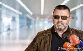 Godina kako nam uđe sazad