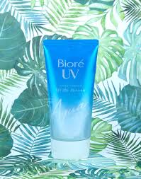 We found the best sunscreens for oily skin that offer shine control and sun protection all in one. Biore Uv Aqua Rich Watery Essence Spf 50 Sunscreen Review The Happy Sloths Beauty Makeup And Skincare Blog With Reviews And Swatches