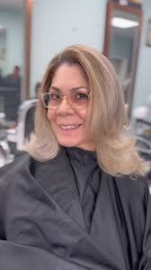 COLORISTA, MAQUILLADOR, PEINADOS, CORTES, ALISADOS. BALAYAGE.