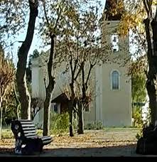 Esta vez teníamos en mente desde hacía mucho tiempo el espolón norte al chamizo, de hecho era la vía con la que nos queríamos estrenar ya que las reseñas que habíamos leído comentaban que era sencilla y fácil de proteger, en definitiva una vía perfecta para iniciarse en la escalada clásica. Chamizo Wikipedia