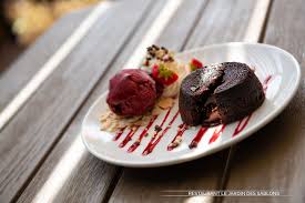Le Jardin Des Sablons Restaurant A Portiragnes Avec Terrasse Gastronomie Cuisine Du Monde Moelleux Au Chocolat