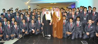 ما هو برنامج رواد المستقبل النافذة القيادية لشباب المستقبل الرجل