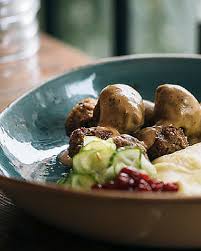 Swedish Meatballs In Cream Sauce Kottbullar Med Graddsas Recipe Food Swedish Meatballs Sbs Food