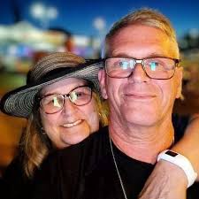 Christine Mavis These names of the '77 deceased correspond To the picture  below: Steve Barredo Mike Perondi Lisa Meeks Craig Albert Tom Garretson  Robert Beck Billy Coalter Denise Ethridge Pam Maskaly-Barney Charles