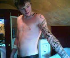 The package includes 11 infinity symbols, 12 pi symbols, 11 spiral pi symbols and 11 math word tattoos for a total of 45 tattoos. Morning Thing Pi Tattoo Wired