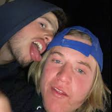 Stream Oliver Powell music