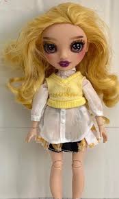 Found more interesting factory reject dolls (i think) : r/RainbowHigh