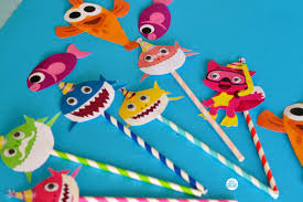 Free Printable 1st Birthday Baby Shark Cake Diy Baby Shark Song Party Decoration Decor Crafts Under The Sea Kids Party Ideas Pinkfong Doo Doo Printable Shark Party Decorations Baby Shark Song Baby Shark