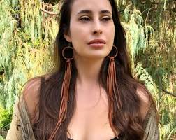 Pendientes de aro con borlas, pendientes de aro boho, aros boho, pendientes  de borla boho, pendientes de aro gitanos, aro con flecos, pendientes de  cuero tostado