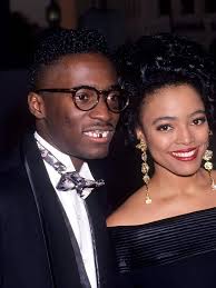 U in the bar with yo 2nd @ How drunk are yall getting 😂