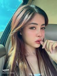 แต่งหน้าตาม พส. HannahKae ด้วยเครื่องสำอางค์น้อยชิ้น