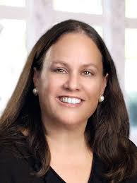 Lisa Baer's Instagram, Twitter & Facebook