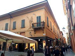 Points of interest & landmarks. Casa Di Lucio Dalla Ivipro Database Narrativo
