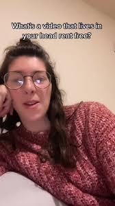 #stitch with @jessssthemess "That's a Welsh moo, and a Belfast moo." 😁  #rentfree #youtubeclassic #bilingualtoddler