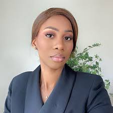 Bienvenue chez Rental Square ! Découvrez notre équipe dynamique et dévouée  qui est là pour répondre à tous vos besoins. Nom : Patrick Poste : Agent  commercial Patrick connaît la région et