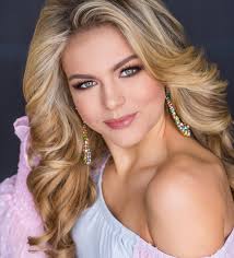 olivia.belle.sinnett is forever a #goodwingirl 🙌🏻 Hair & makeup:  @shamailmckenzie #pageantheadshots #pageantprep #pageantready #pageantqueen  #pageantlife