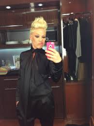 P Nk On Twitter Pink Singer Short Hair Styles P Nk