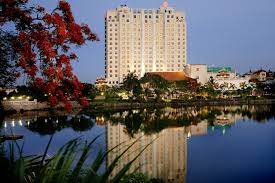 Đến ngày 26/5, người này đi làm lại thì có triệu chứng ho, sốt rồi đến bệnh viện nhân dân gia định khám, được xác định nghi nhiễm ncov. Khach Sáº¡n Sheraton Ha Ná»™i Fantasea Travel