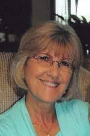 Carolyn Mooneyham's Instagram, Twitter & Facebook