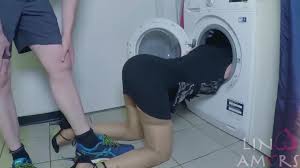 ویدیو XXX! وقتی مامان در ماشین لباسشویی گیر می کند، پسر خوانده دیوانه چه می  کند؟ آن را به صورت آنلاین به شماره fa.podyom.biz به صورت رایگان بررسی کنید