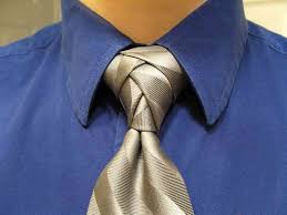 It is used to wearing on social occasions. 20 Unique Tie Knots You Need To Try Out The Next Time You Suit Up