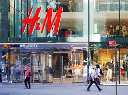 The brand, the competitors, and analyze consumers (their perceptions and why they turn to h&m). Jttkyzgabgbfdm