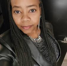 Why is my GE refrigerator icemaker not making ice after replacement?