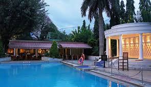 Made with luxurious interiors accompanied with lush green landscaped lawns, it provides an atmosphere of elegance and professional care. Royal Afghan Itc Windsor Bengaluru Bengaluru