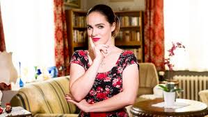 Magda femme net worth, biography, age, height, dating, relationship records, salary, income, cars, lifestyles & many more details have been updated below. Magda Macht Das Schon Serie Tv 2015 2020 Crew United